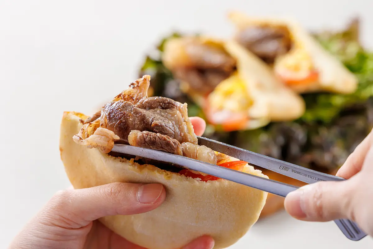 ディナー週末限定／和牛和風ケバブサンド